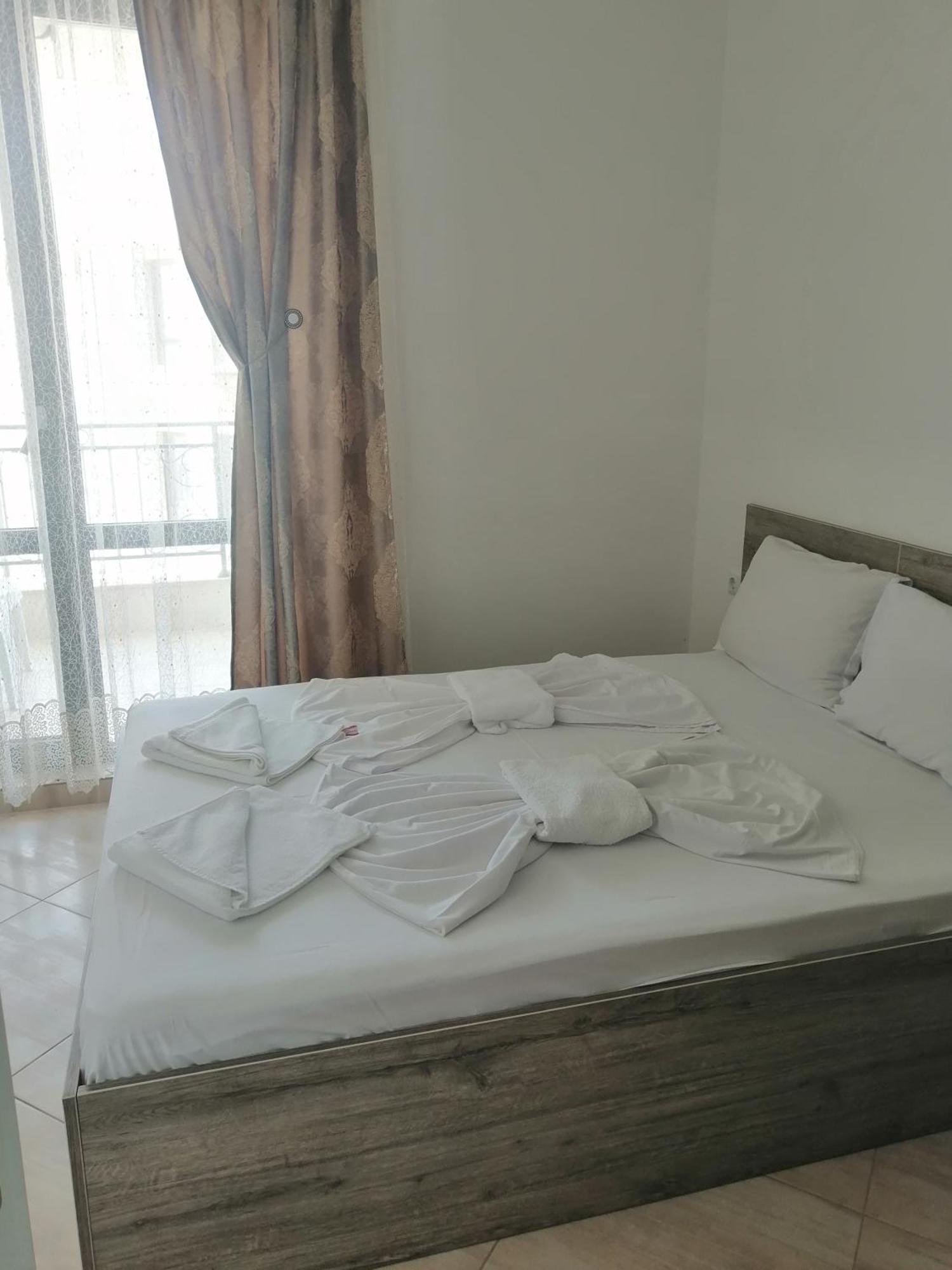 Appartamento Хоризонт М Sveti Vlas Esterno foto